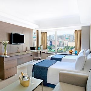 Deluxe Triple Room City View